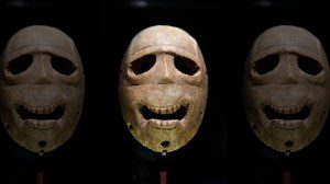 Kilencezer éves kőálarcok kiállítása Jeruzsálemben