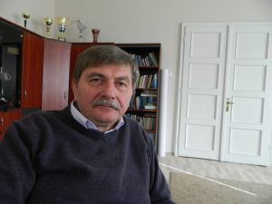 ájus 13-án először bocsátanak fel a Székelyföldről a sztratoszférába tudományos műszeregyüttest - közölte kedden az MTI-vel a kísérlet összehangolását végző Csegzi Sándor fizikus, a Marosvásárhelyi Kulturális és Tudományos Szabadegyetem igazgatója.