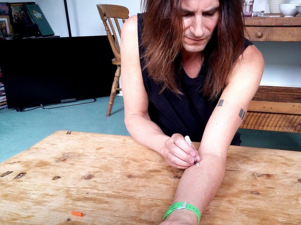 Kígyóméreg: 49 éves, de 35-nek látszik