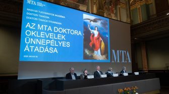 Az MTA doktora címet 2024-ben megszerzők közül 21-en az élettudományok, 38-an a matematikai és természettudományok, 22-en pedig a bölcsészet- és társadalomtudományok területén végzik munkájukat.