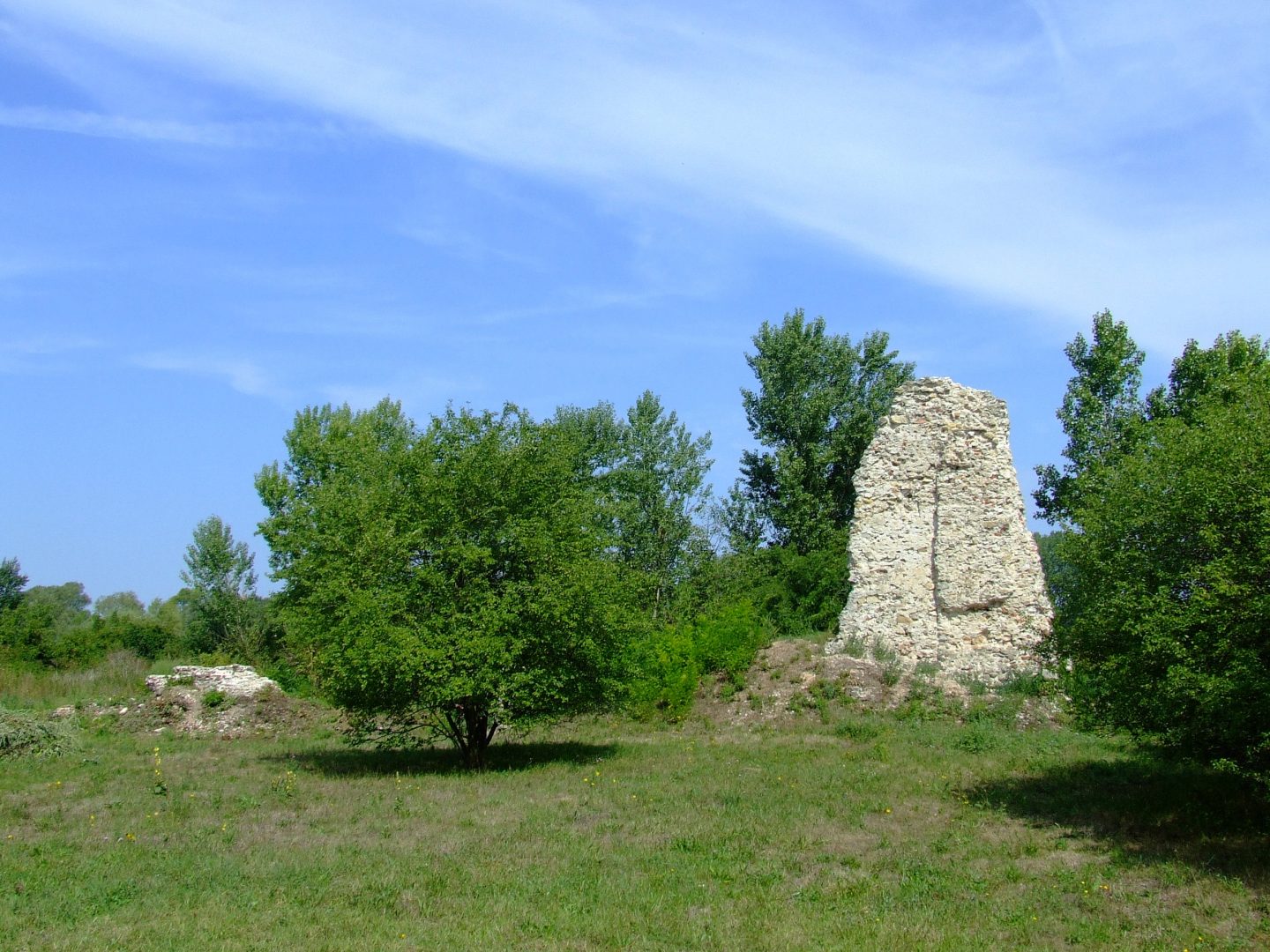 Feltárták a dombóvári vár falmaradványait