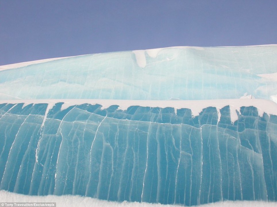 A fagyott hullámok is az Antarktisz csodálatraméltó képződményei, 