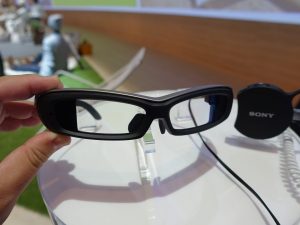 Túl ügyetlen a Sony új okos szemüvege a fennmaradáshoz?