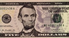 Martin Luther King polgárjogi aktivista arcképe is látható lesz az új amerikai ötdolláros bankjegyeken Abraham Lincoln elnök arcmása mellett.