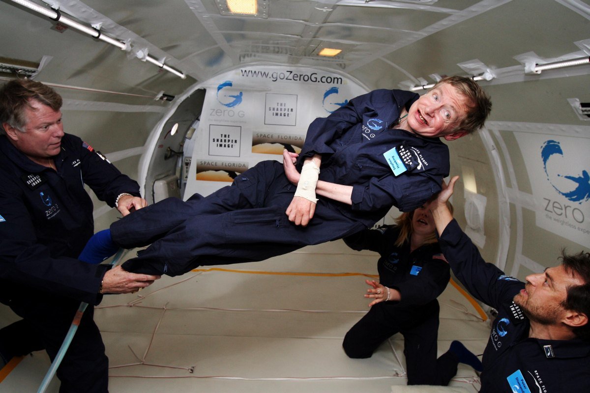 Stephen Hawking határidőt szab az emberi faj fennmaradásának