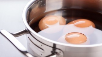 Vicces matematika - Avagy hogyan főzzünk 9 perces tojást egy 4 perces és egy hétperces homokórával? Mit tegyen Jean, hogy eleget tegyen urának?