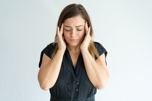 Az ösztrogén és más nemi hormonok lehetnek felelősek a migrén gyakoribb előfordulásáért a nőknél.