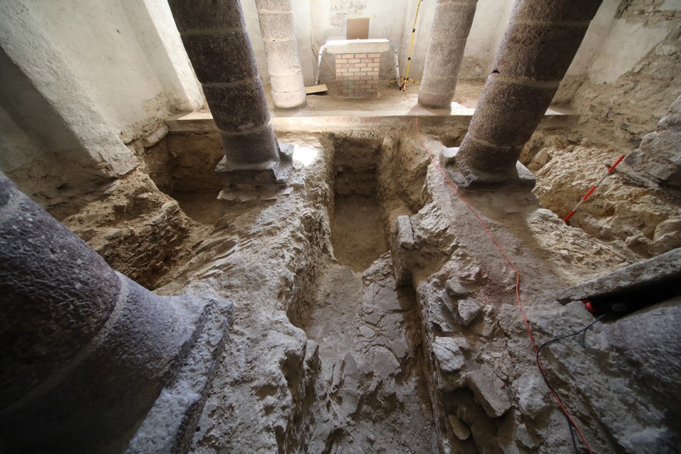 A tihanyi Királykriptában feltárt csontok egy része 11. századi eredetű