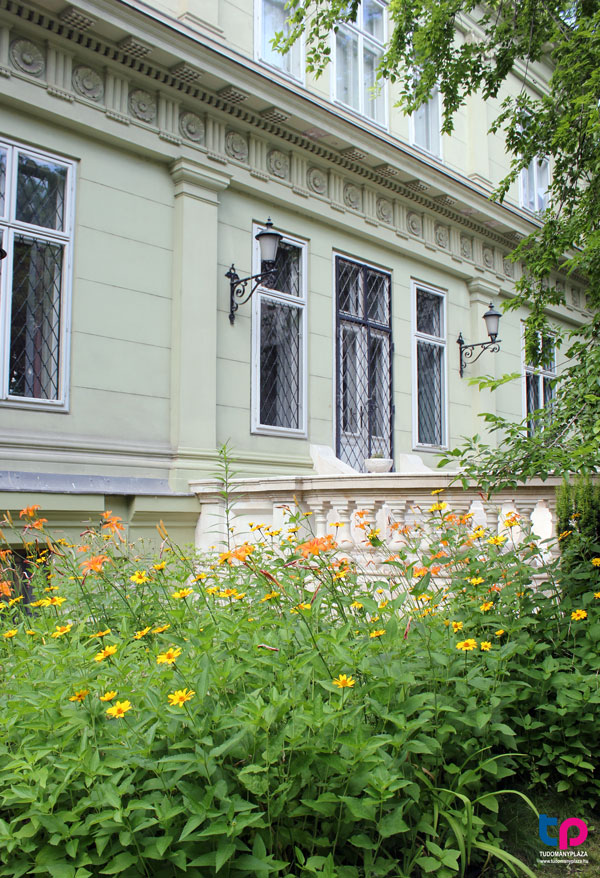 A Ráth György-villa talán éppen azért olyan különleges, mert nincs állandóan a figyelem középpontjában.
